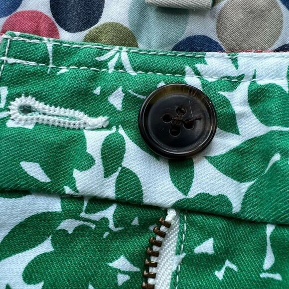 Boden Bermuda Chino Shorts Emerald Green White Floral Pattern Cotton size 10 - Picture 8 of 14